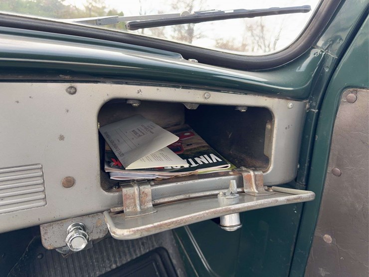 1951-international-l-112-image-21