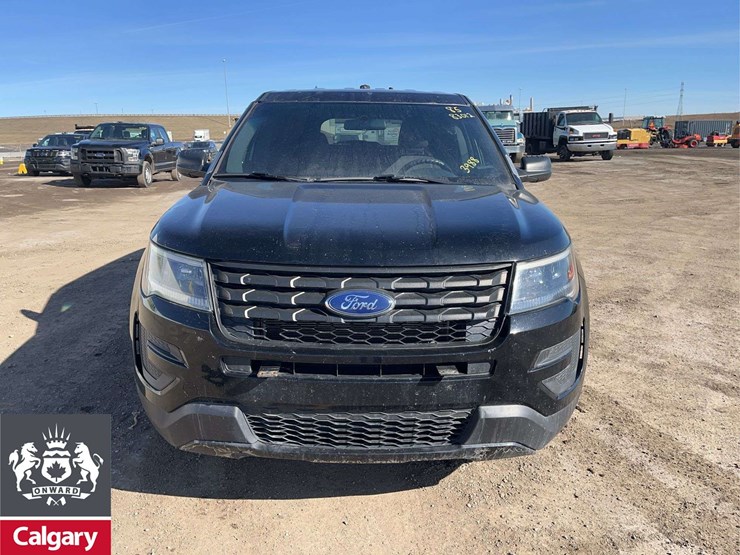 2018-ford-explorer-image-8