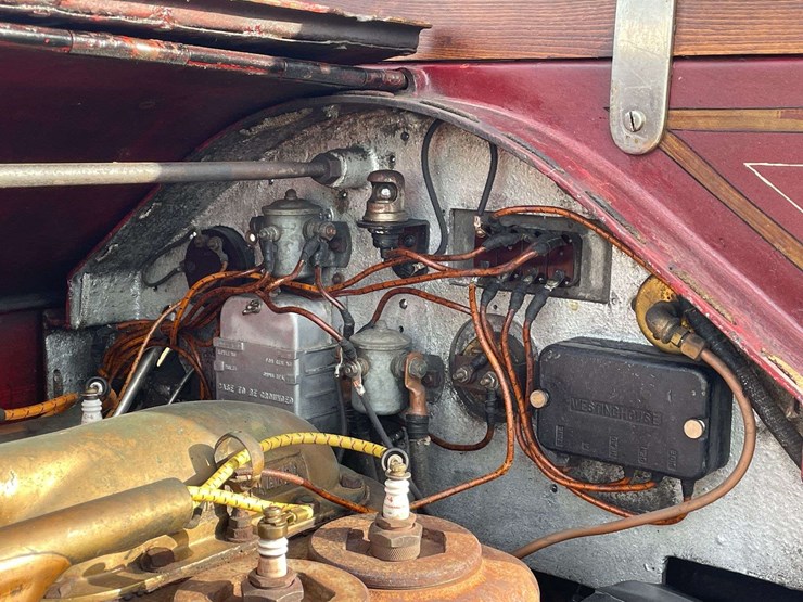 1917-american-la-france-firetruck-image-80