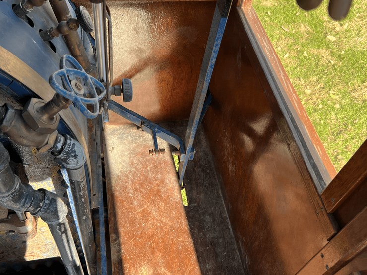 frick-steam-locomotive-with-track-image-124