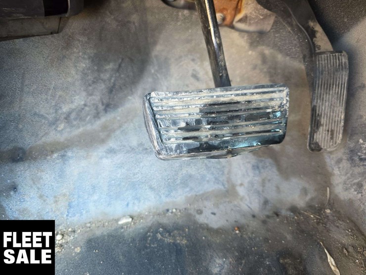 2010-chevrolet-silverado-2500hd-image-25