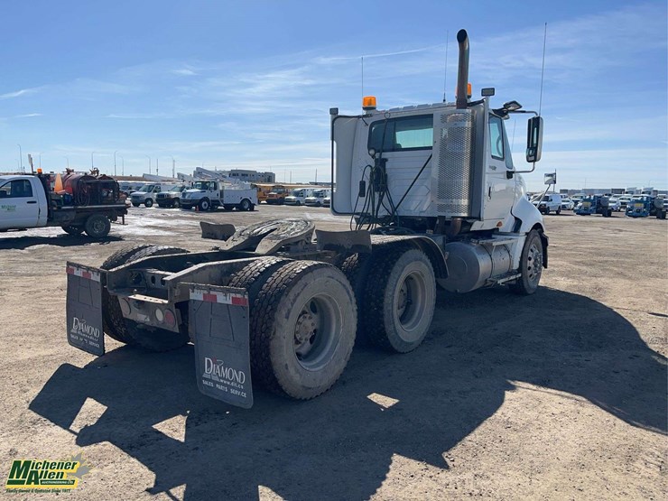 2010-international-prostar-image-5