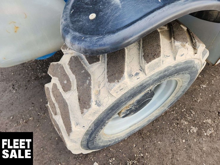 2010-genie-gth5519-image-25