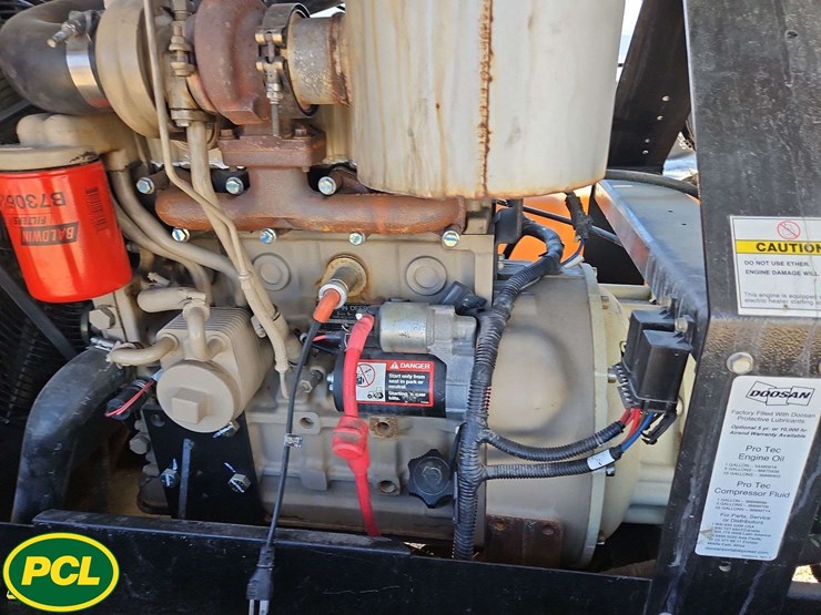 doosan-185-cfm-image-9