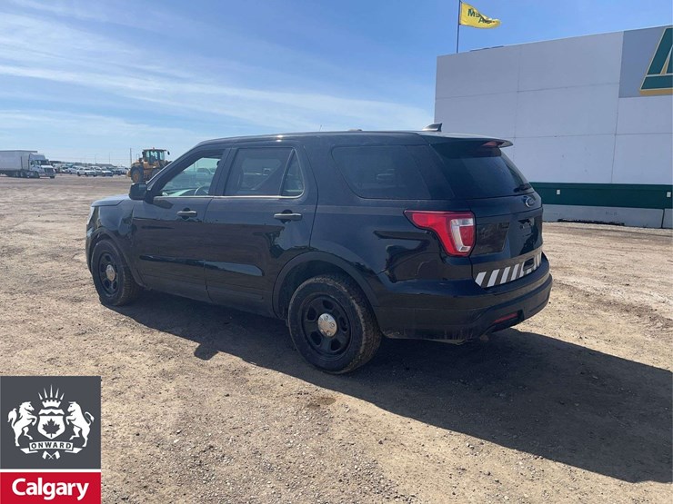 2019-ford-explorer-image-3