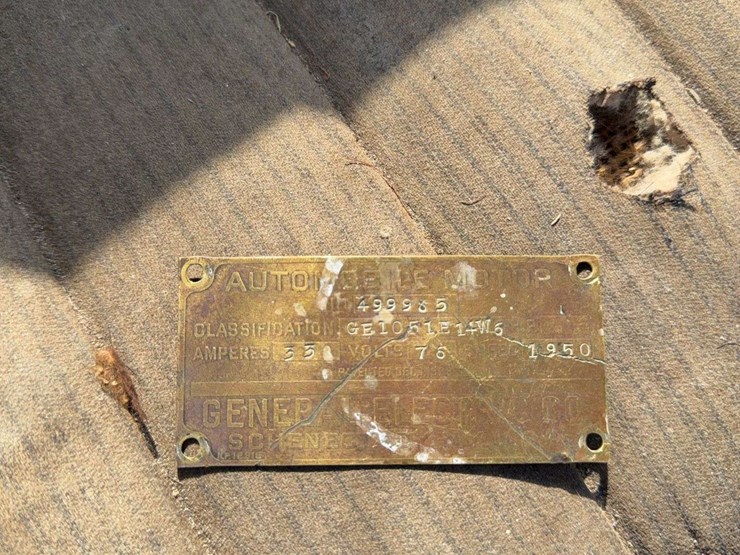 1916-milburn-electric-car-image-31