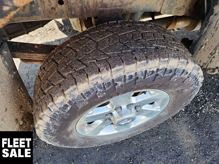 2013-dodge-3500-image-30