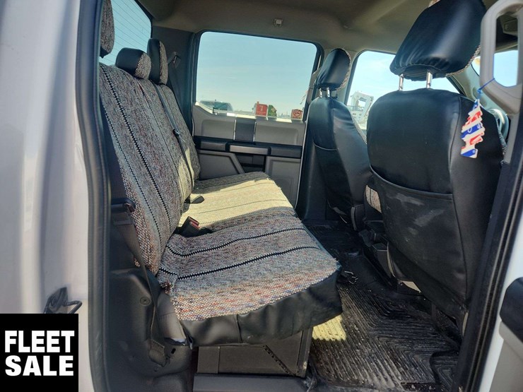 2022-ford-f350-image-17