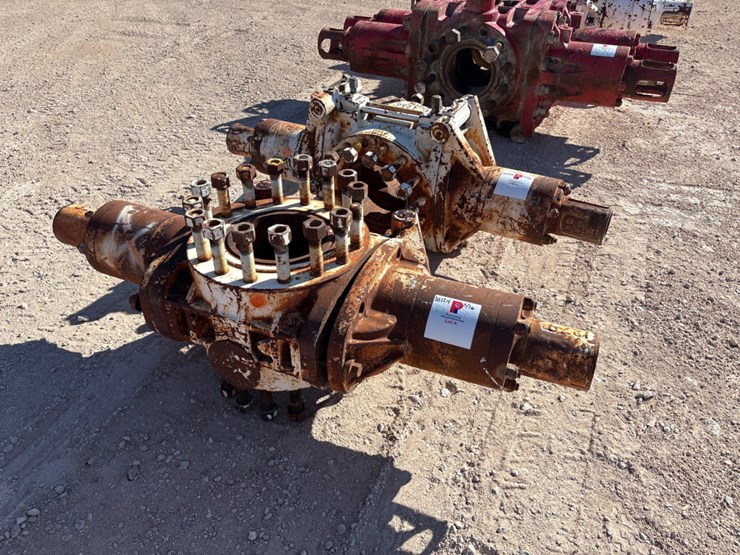 (2)-townsend-1182-11”-single-hydraulic-bops-image-1