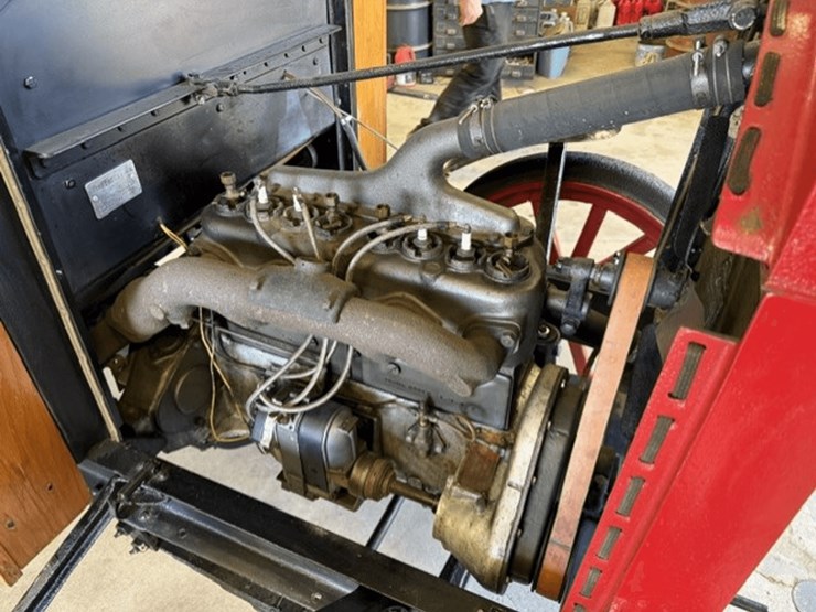 1920-traffic-truck-image-15