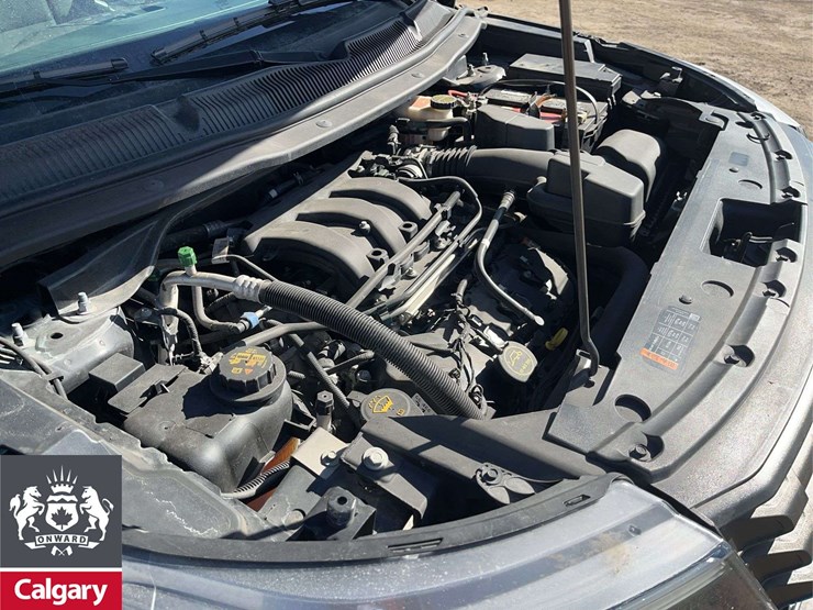 2019-ford-explorer-image-22