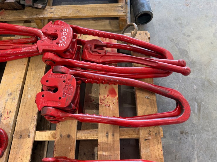 (4)-25-ton-5/8-to-3/4-rod-elevators-w/-(2)-rod-wrenches-image-1