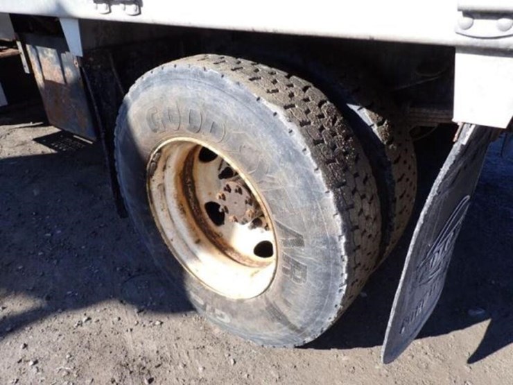 2016-ford-f650-image-43