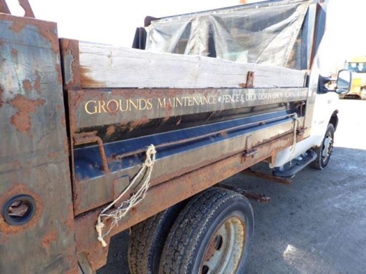 2003-ford-f550-xl-image-38