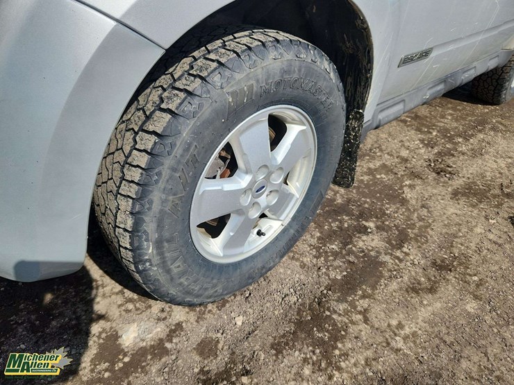 2008-ford-escape-image-9