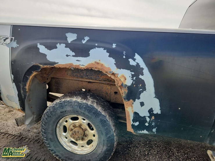 2010-gmc-sierra-2500hd-image-39