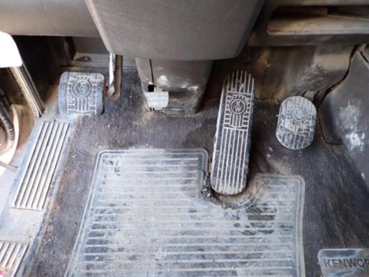 2013-kenworth-t800-image-20