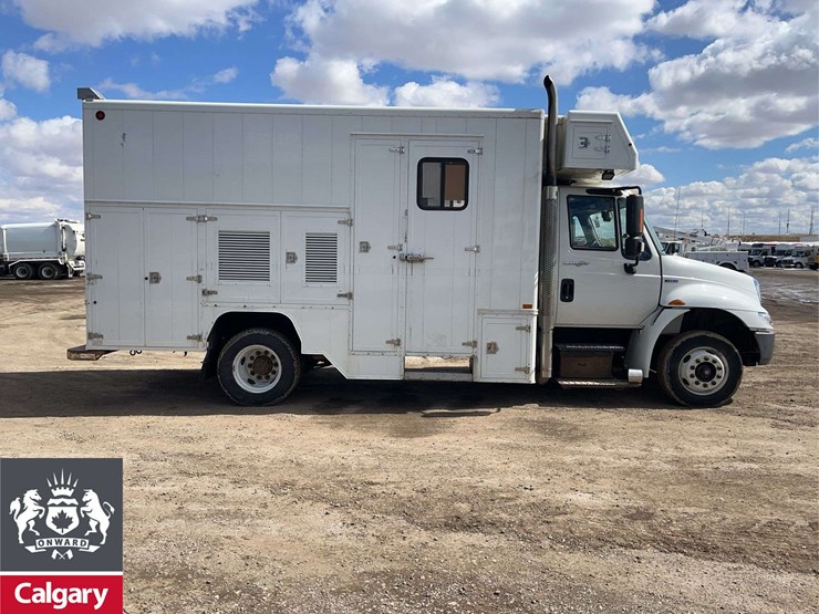 2012-international-durastar-4300-image-6