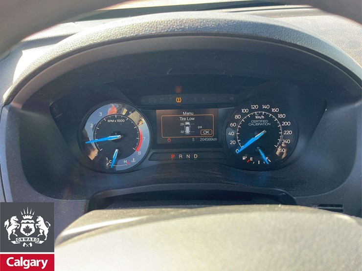 2018-ford-explorer-image-14