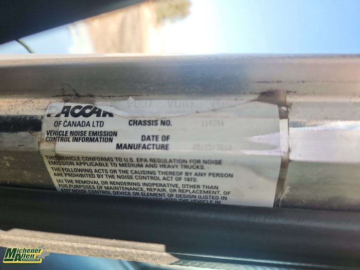 2011-peterbilt-337-image-9