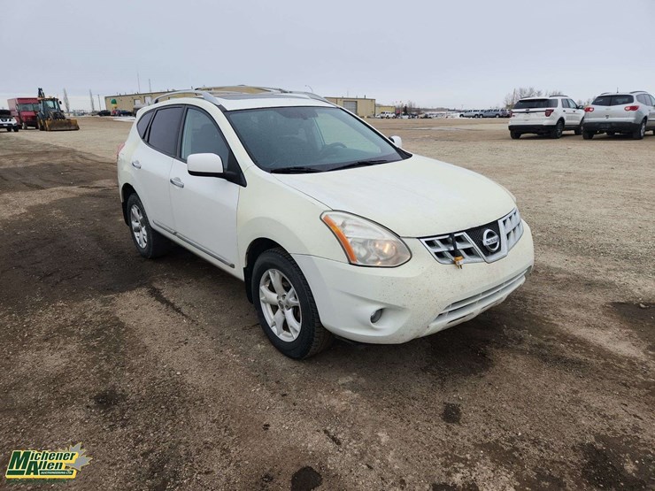 2013-nissan-rogue-image-2