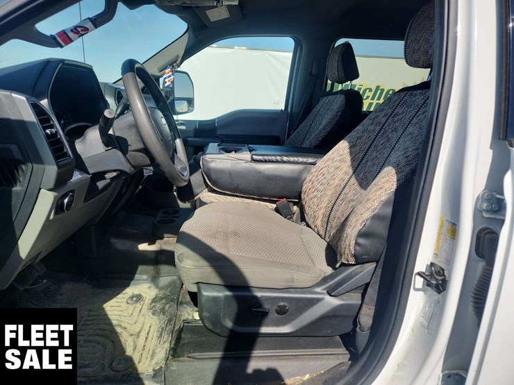 2022-ford-f350-image-13