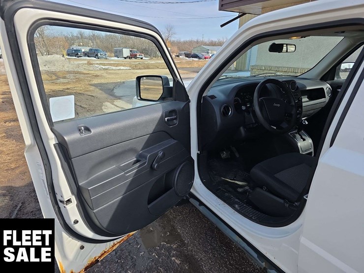 2010-jeep-patriot-image-16