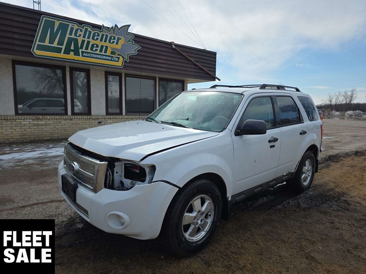 2011-ford-escape-image-1