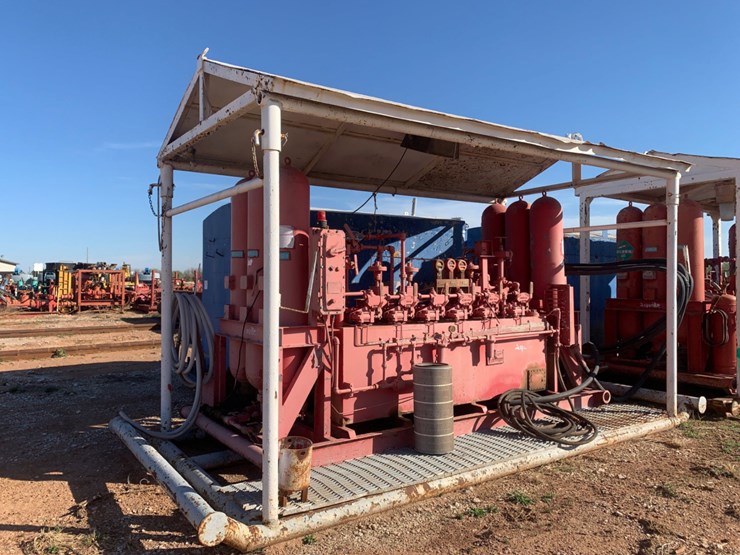 15’-l-x-8’-w-x-11’-t-skidded-bop-closing-unit-image-1