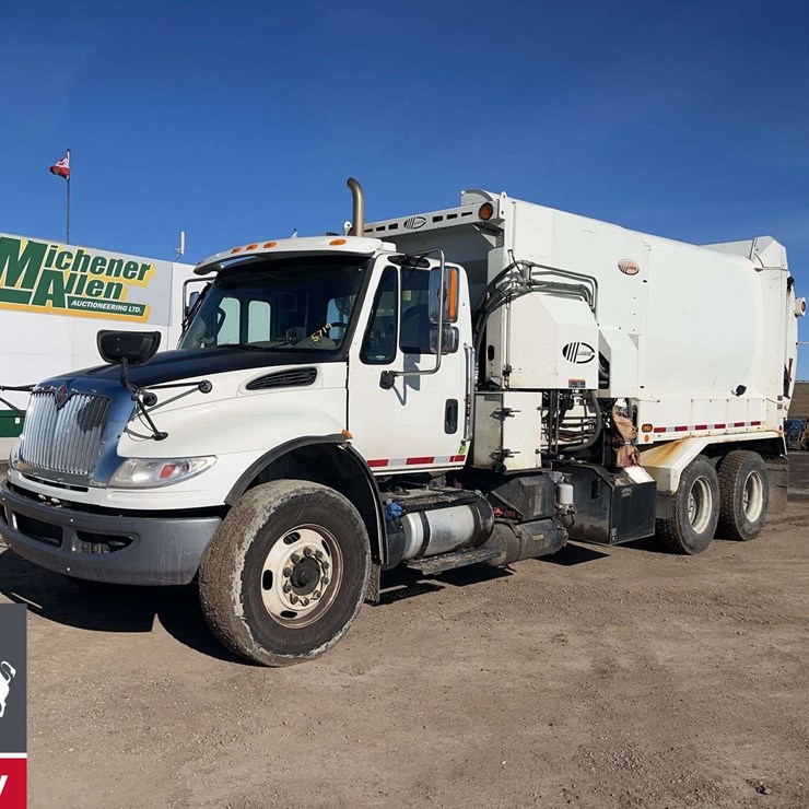2018 INTERNATIONAL WORKSTAR 7400