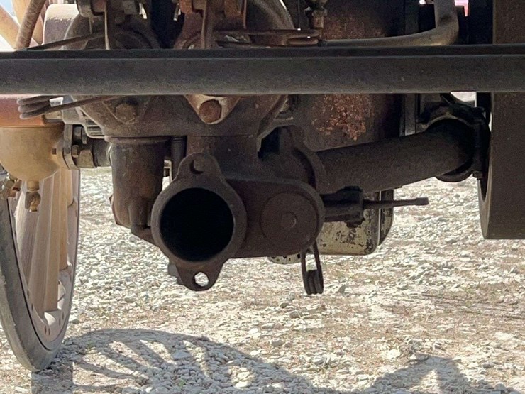 international-highwheeler---restoration-started---original-paint-bed-image-26