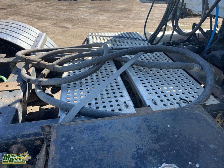 2010-international-prostar-image-19