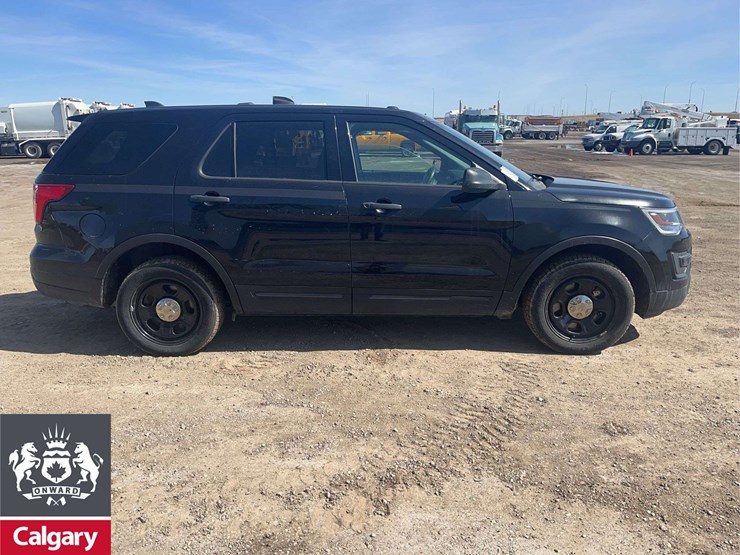 2019-ford-explorer-image-6