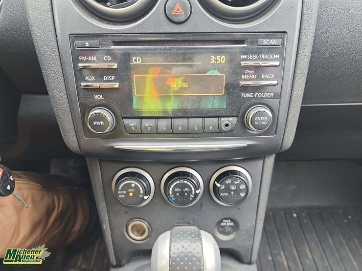 2013-nissan-rogue-image-23