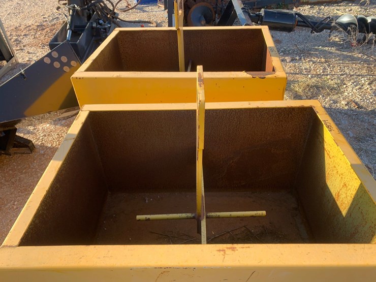(2)-4’-l-x-3’-w-x-28”-concrete-mixing-bins-image-3