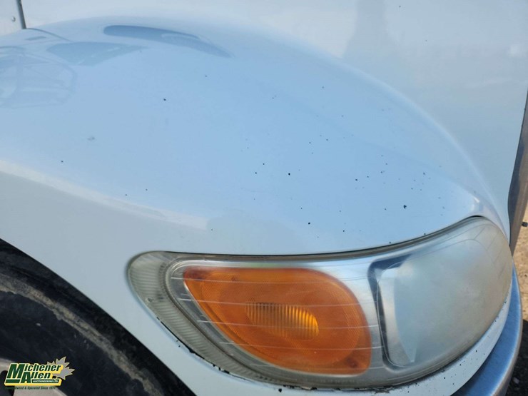 2011-peterbilt-337-image-35