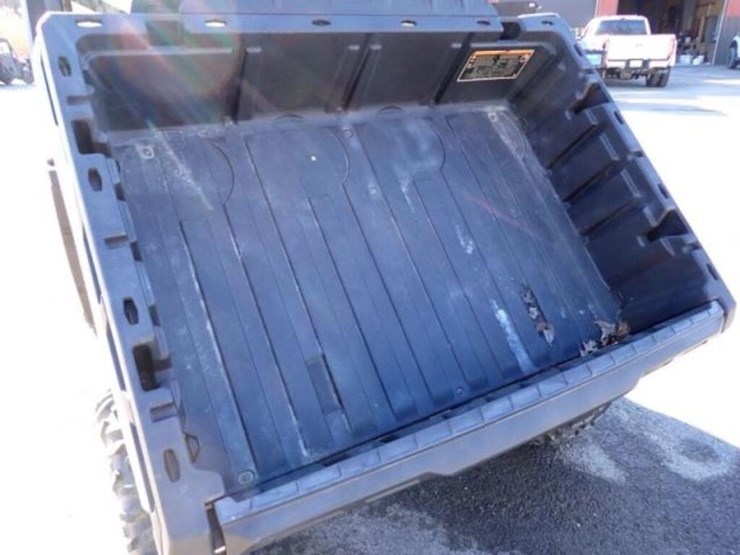 2021-can-am-defender-limited-hd10-4x4-side-by-side-image-38