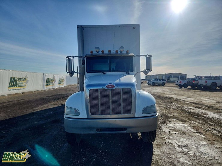 2011-peterbilt-337-image-8