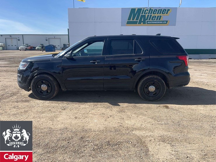 2019-ford-explorer-image-2