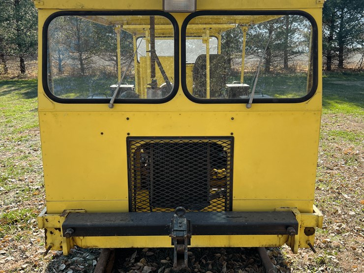 fairmont-rail-car-image-12