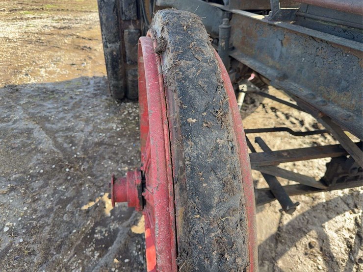 1922-20-40-rumely-oilpull-model-g-image-16