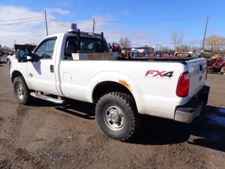 2016-ford-f350-xlt-image-7