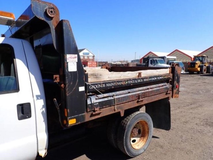 2003-ford-f550-xl-image-28