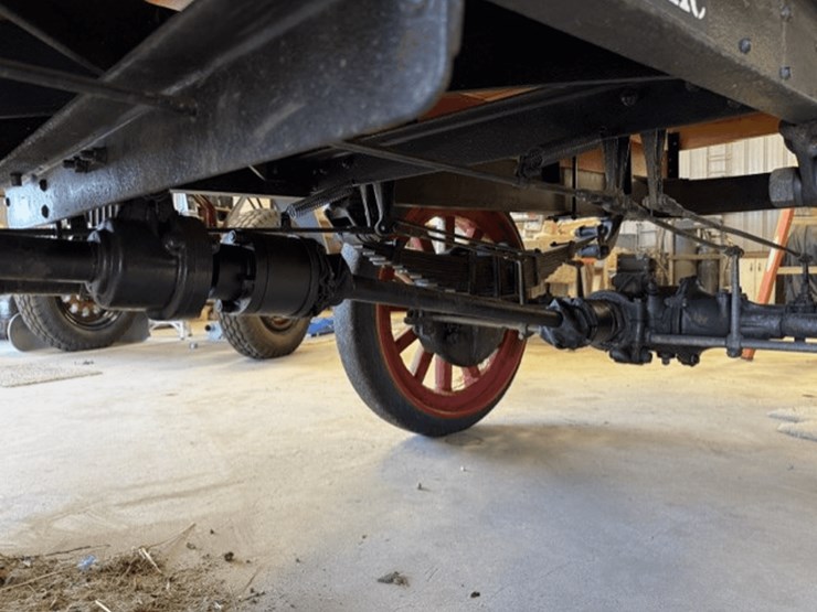 1920-traffic-truck-image-33