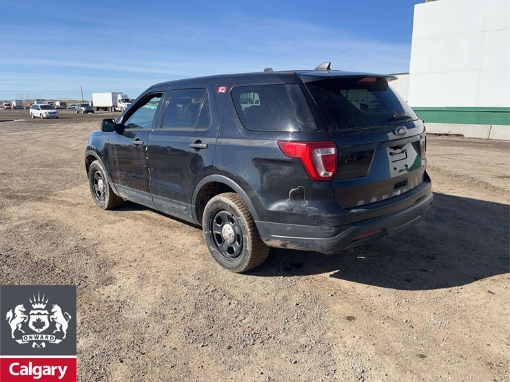 2019-ford-explorer-image-3