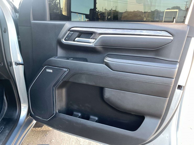 2024-chevrolet-silverado-2500-image-18