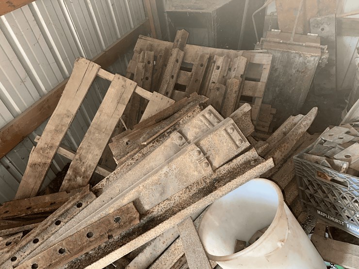 frick-steam-locomotive-with-track-image-264