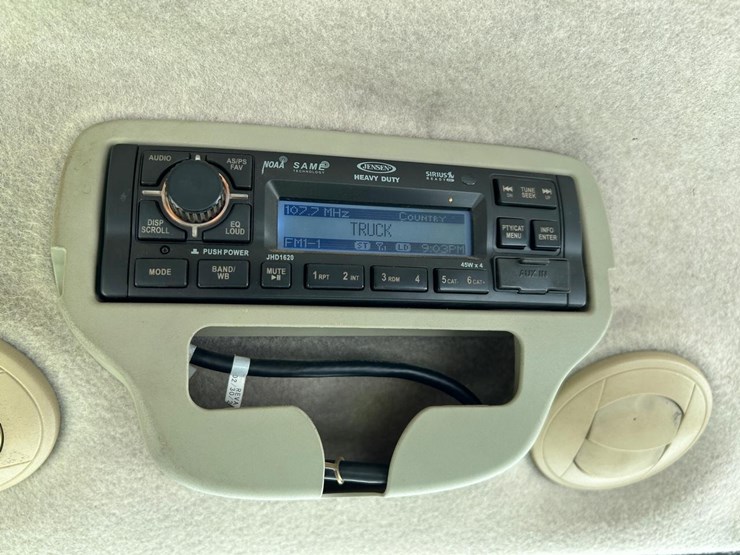 john-deere-4720-image-28