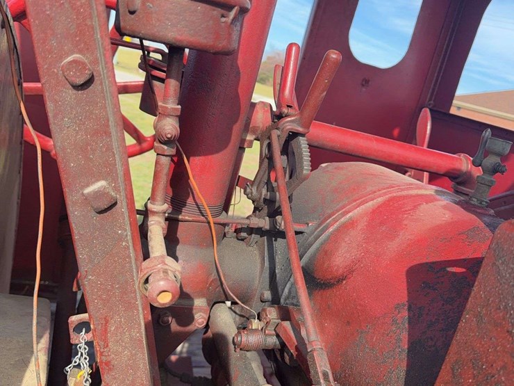 25hp-international-type-d-titan-image-51