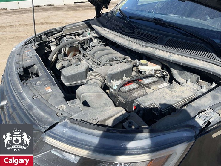 2018-ford-explorer-image-24